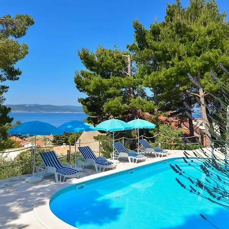 5 Apartment Baska Voda